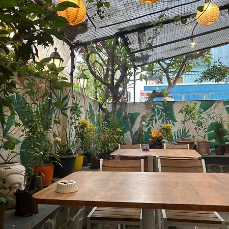 Coliwo Un - Viman Nagar Vandrarhem Pune Exteriör bild