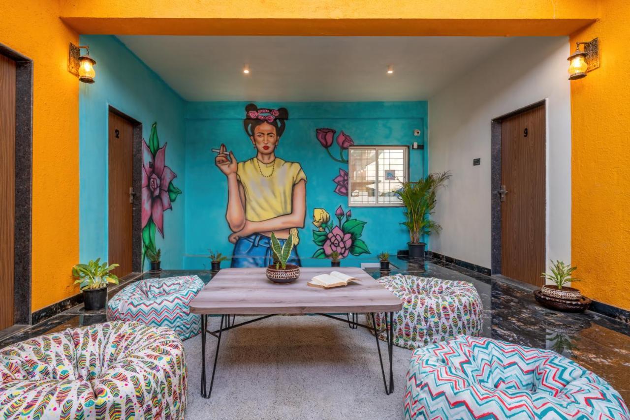 Coliwo Un - Viman Nagar Vandrarhem Pune Exteriör bild